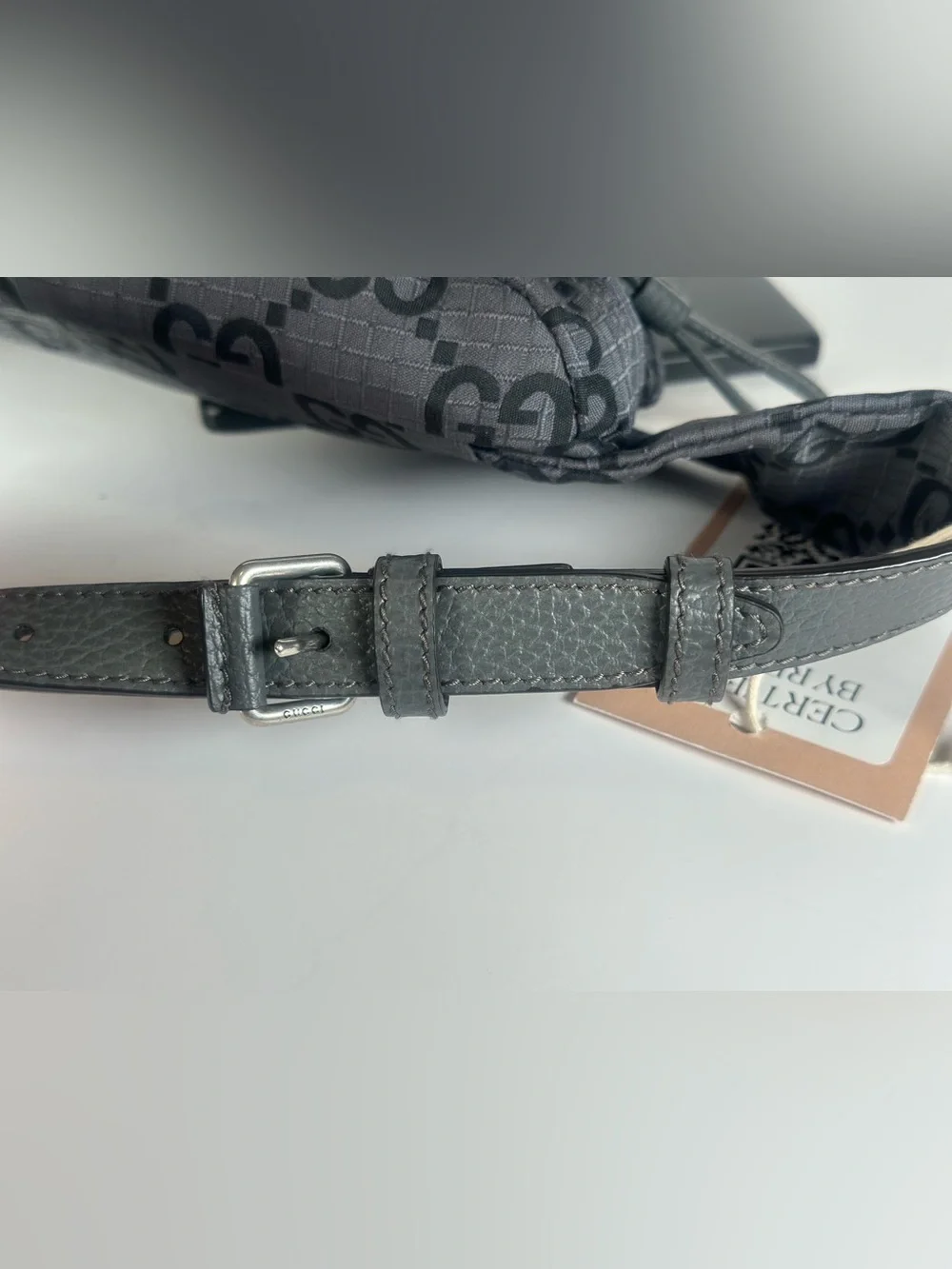 Gucci sleek belt